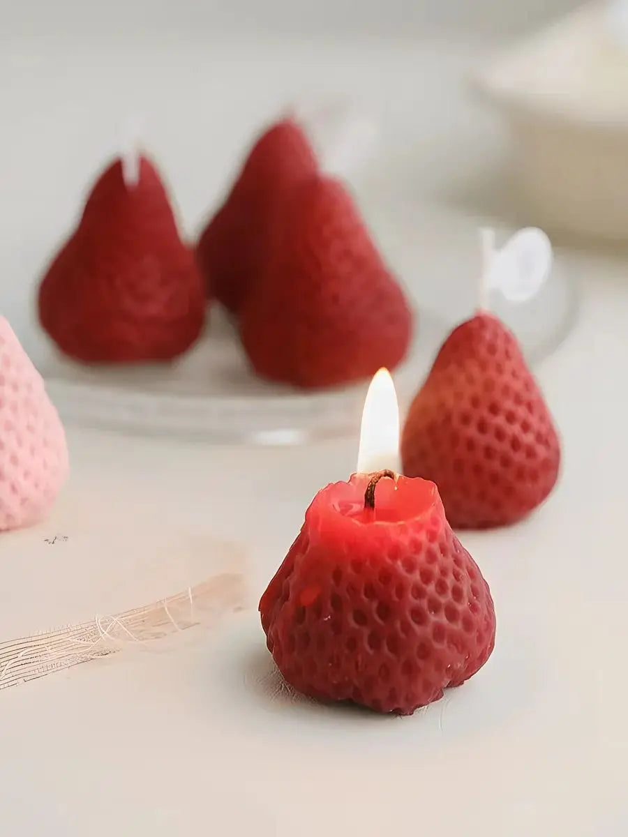 4PC Strawberry-Shaped Scented Candles – Aromatherapy & Decor